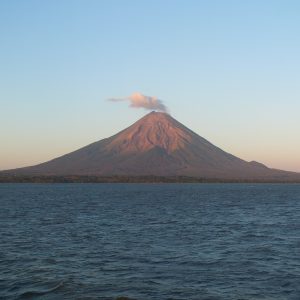 Einer der Vulkane auf Ometepe